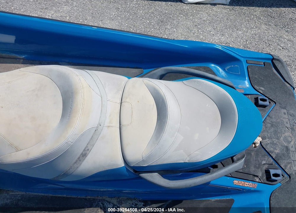 2019 SEADOO GTX 230 LIMITED VIN: YDV14042A919