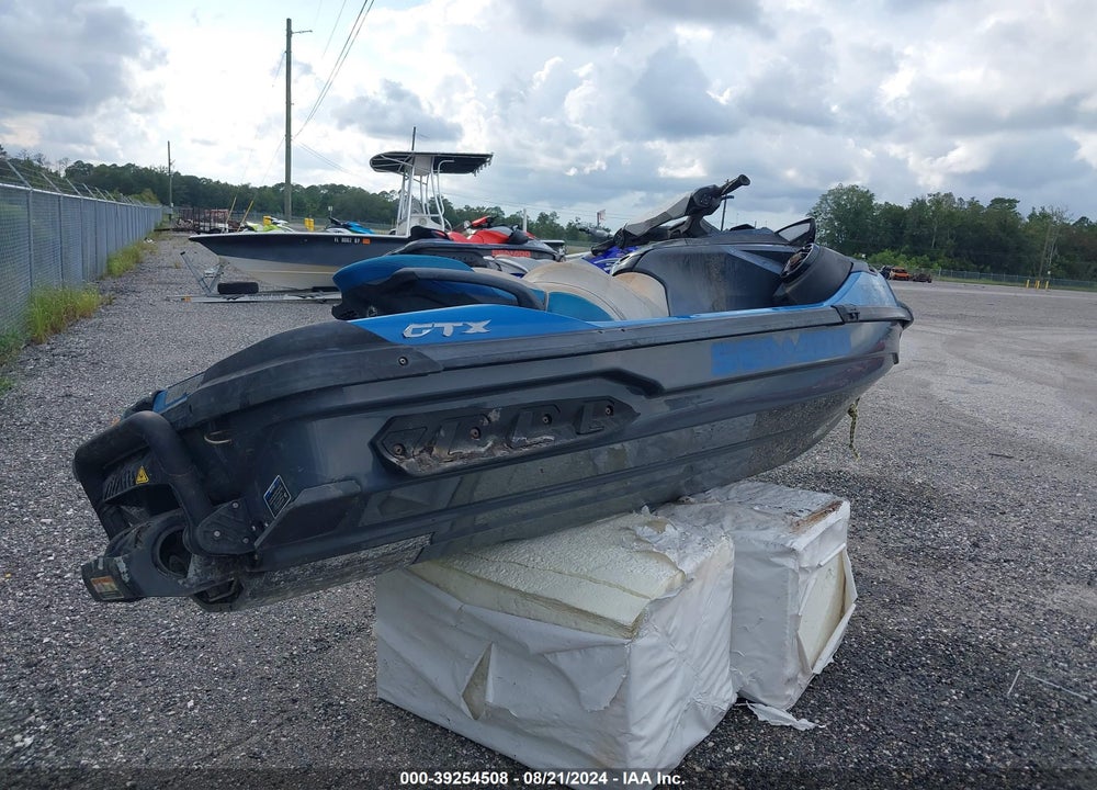 2019 SEADOO GTX 230 LIMITED VIN: YDV14042A919