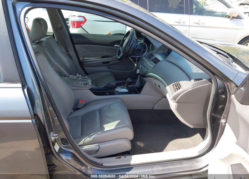 2010 HONDA ACCORD 2.4 EX-L VIN: 1HGCP2F86AA046852
