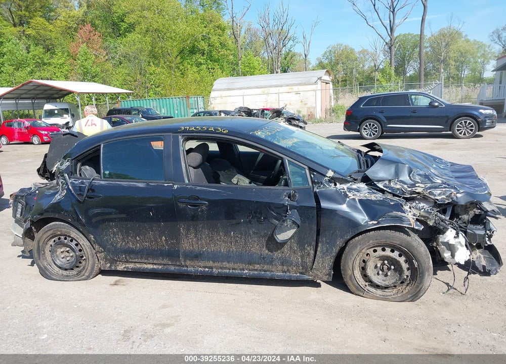 2022 TOYOTA COROLLA LE VIN: 5YFEPMAE9NP319946