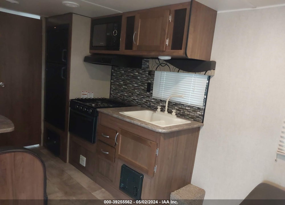 2018 GULFSTREAM AMERI-LITE LE ULTRA VIN: 1NL1GTM23J1128672