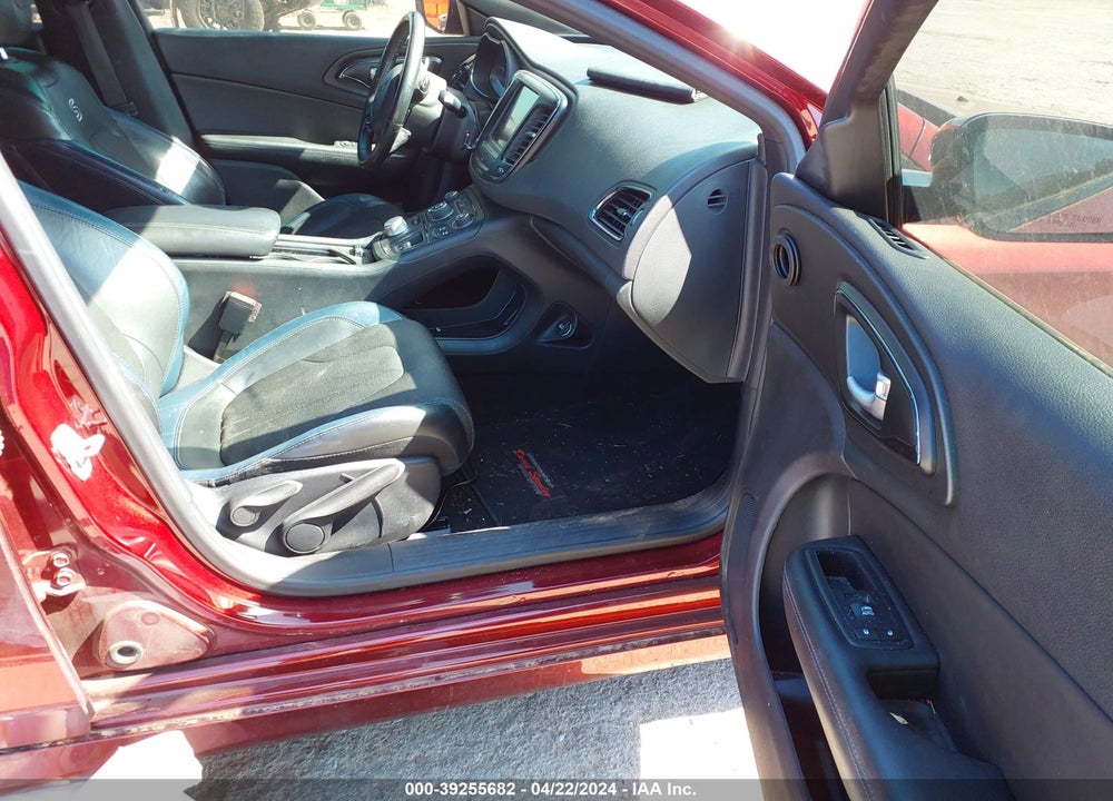 2016 CHRYSLER 200 S VIN: 1C3CCCBG8GN157776