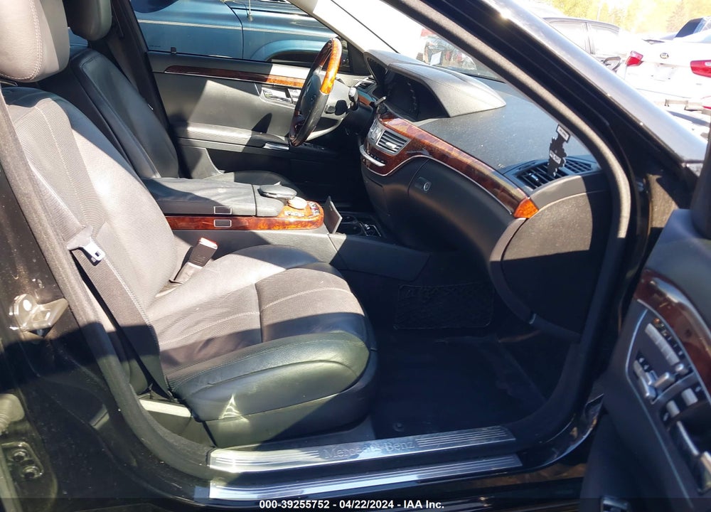 2007 MERCEDES-BENZ S 550 VIN: WDDNG71X17A116291