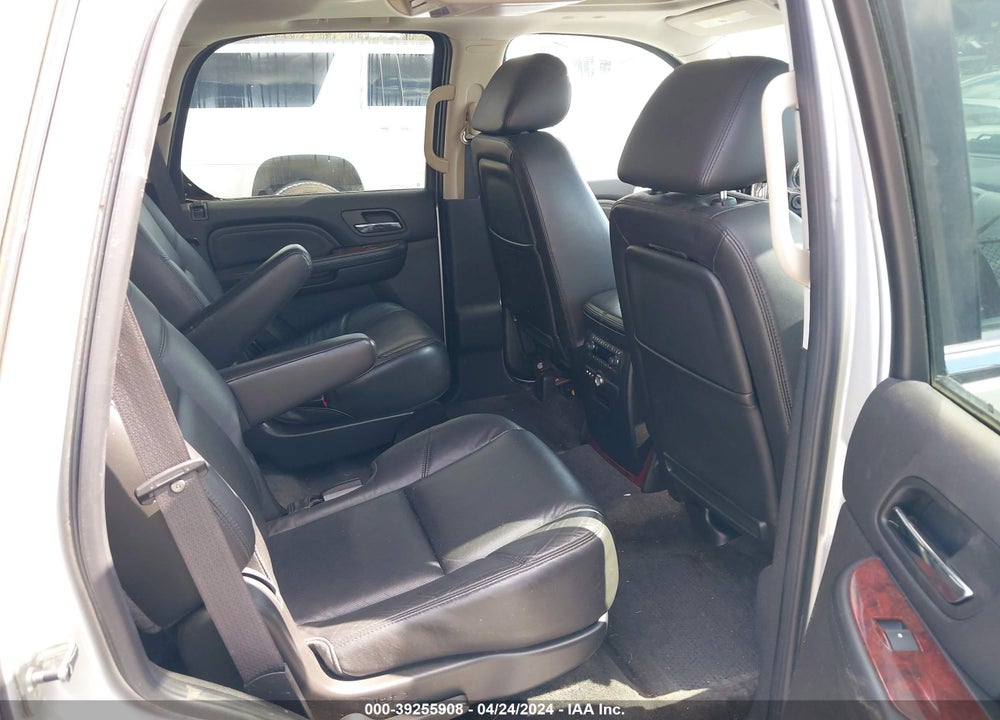 2010 CADILLAC ESCALADE LUXURY VIN: 1GYUKBEF1AR269054