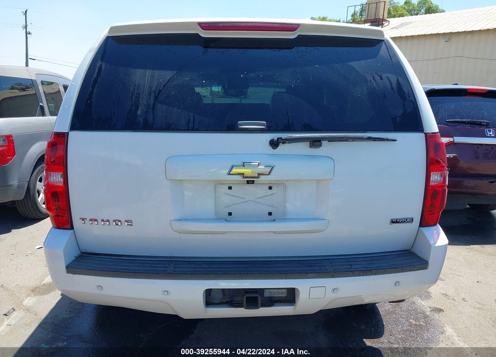 2008 CHEVROLET TAHOE LT VIN: 1GNFC13018R204176