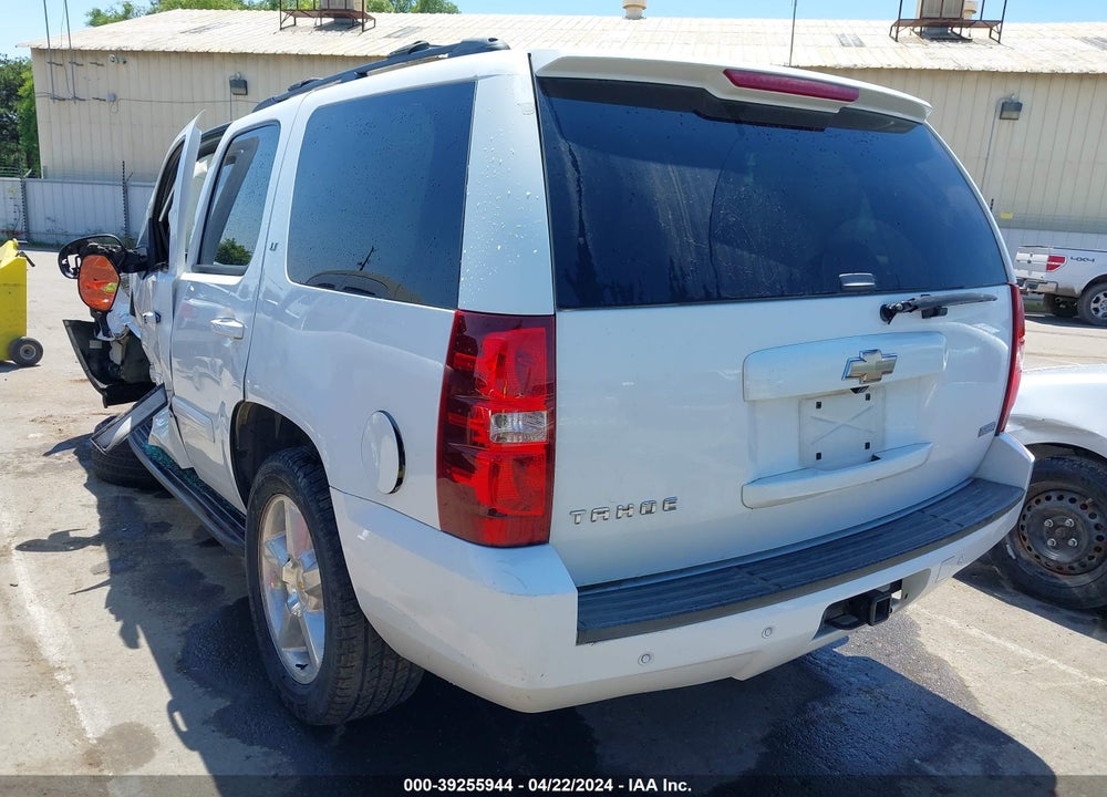 2008 CHEVROLET TAHOE LT VIN: 1GNFC13018R204176