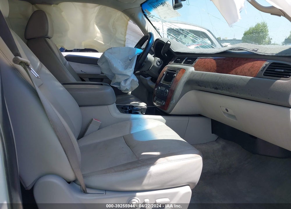 2008 CHEVROLET TAHOE LT VIN: 1GNFC13018R204176