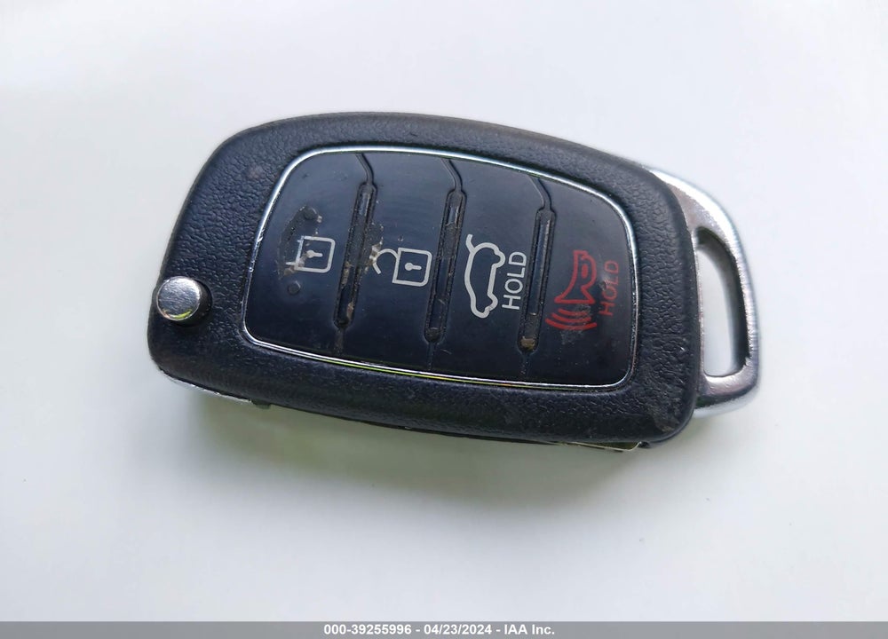 2013 HYUNDAI SANTA FE GLS VIN: KM8SNDHF6DU024047