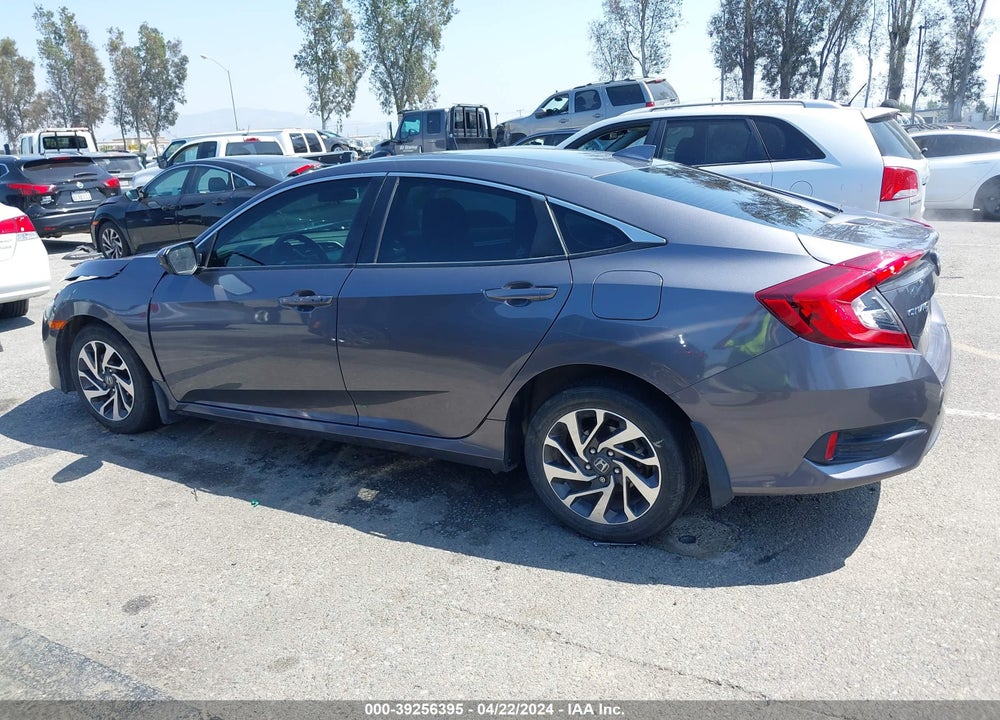 2018 HONDA CIVIC EX VIN: 2HGFC2F70JH577093