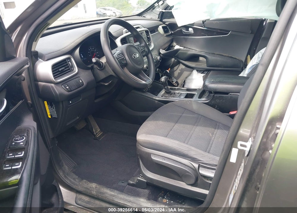 2016 KIA SORENTO 2.4L L VIN: 5XYPG4A31GG124793