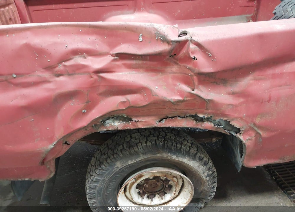 1982 FORD F250 VIN: 1FTFX26G8CKA16333