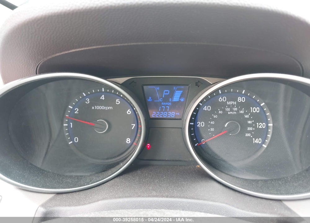 2011 HYUNDAI TUCSON GLS VIN: KM8JU3AC7BU157177