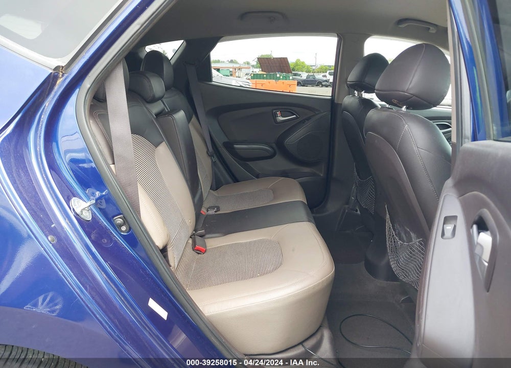2011 HYUNDAI TUCSON GLS VIN: KM8JU3AC7BU157177