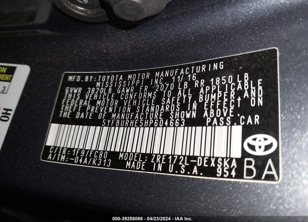2017 TOYOTA COROLLA SE VIN: 5YFBURHE5HP604663