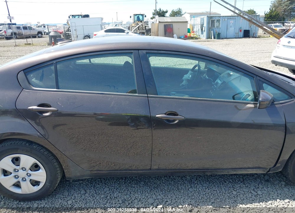 2018 KIA FORTE LX VIN: 3KPFK4A73JE214965