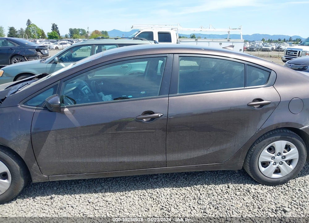2018 KIA FORTE LX VIN: 3KPFK4A73JE214965