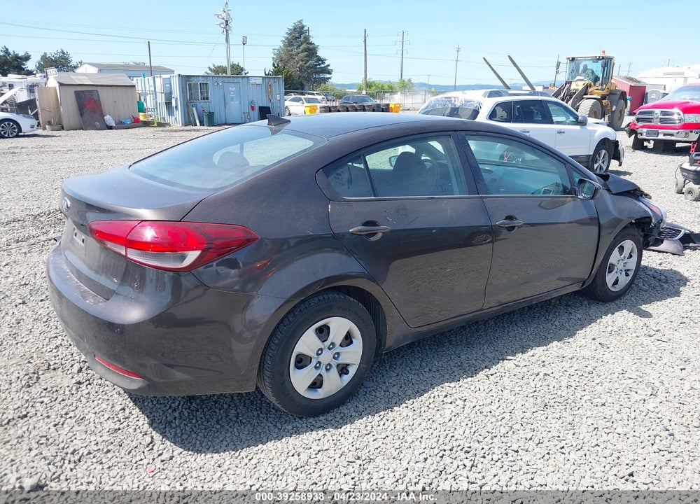 2018 KIA FORTE LX VIN: 3KPFK4A73JE214965