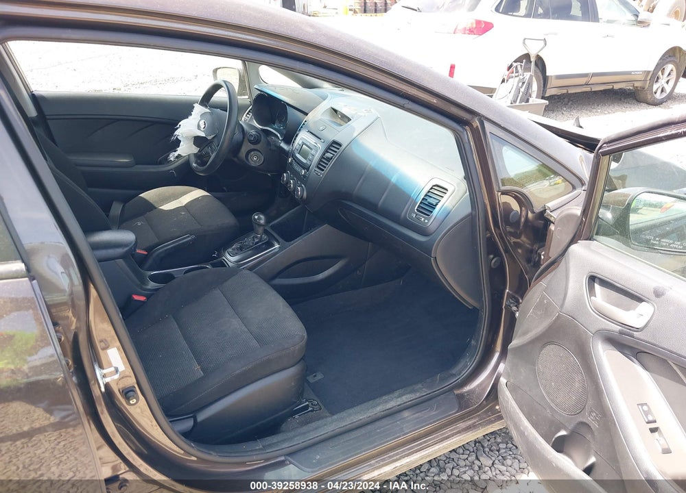2018 KIA FORTE LX VIN: 3KPFK4A73JE214965