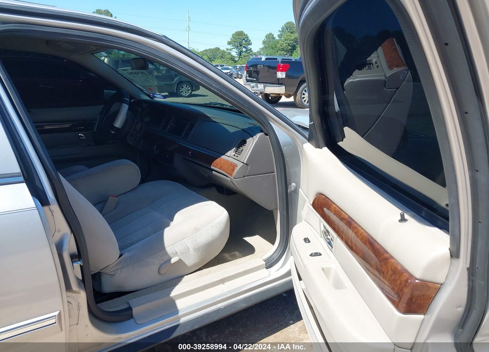2008 MERCURY GRAND MARQUIS GS VIN: 2MEFM74V18X611003