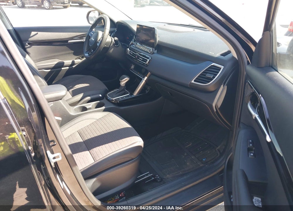 2022 KIA SELTOS S VIN: KNDEUCAAXN7307791