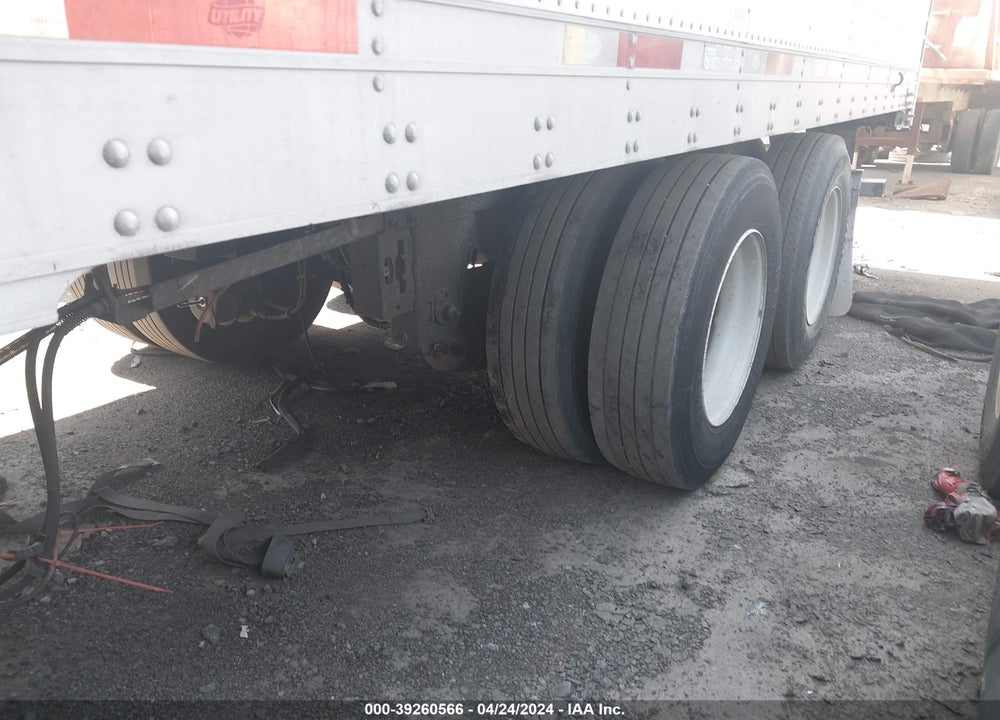 2000 UTILITY TRAILER MFG --- VIN: 1UYVS253XYU931609