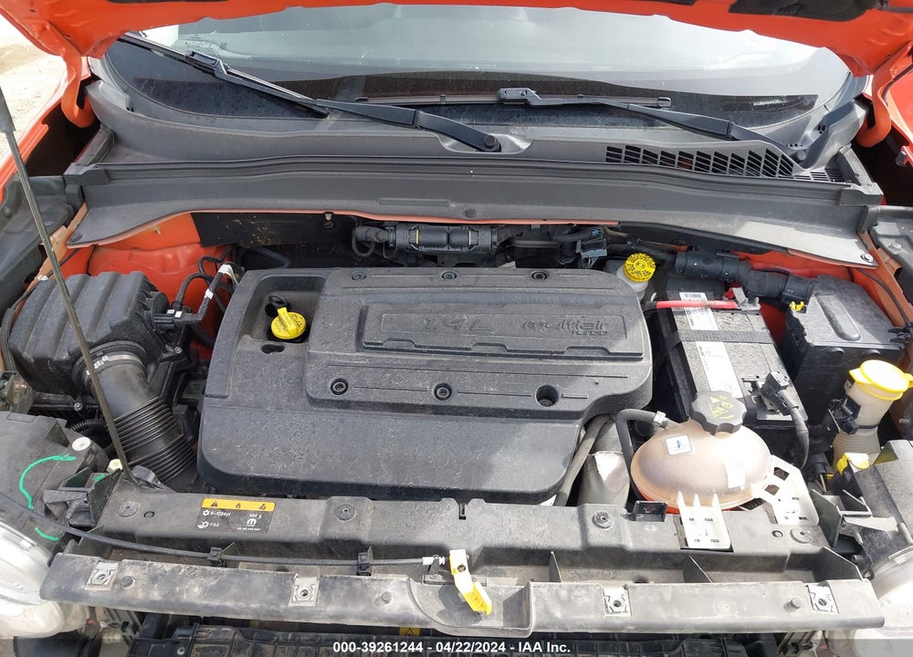 2016 JEEP RENEGADE LATITUDE VIN: ZACCJBBW2GPE38420