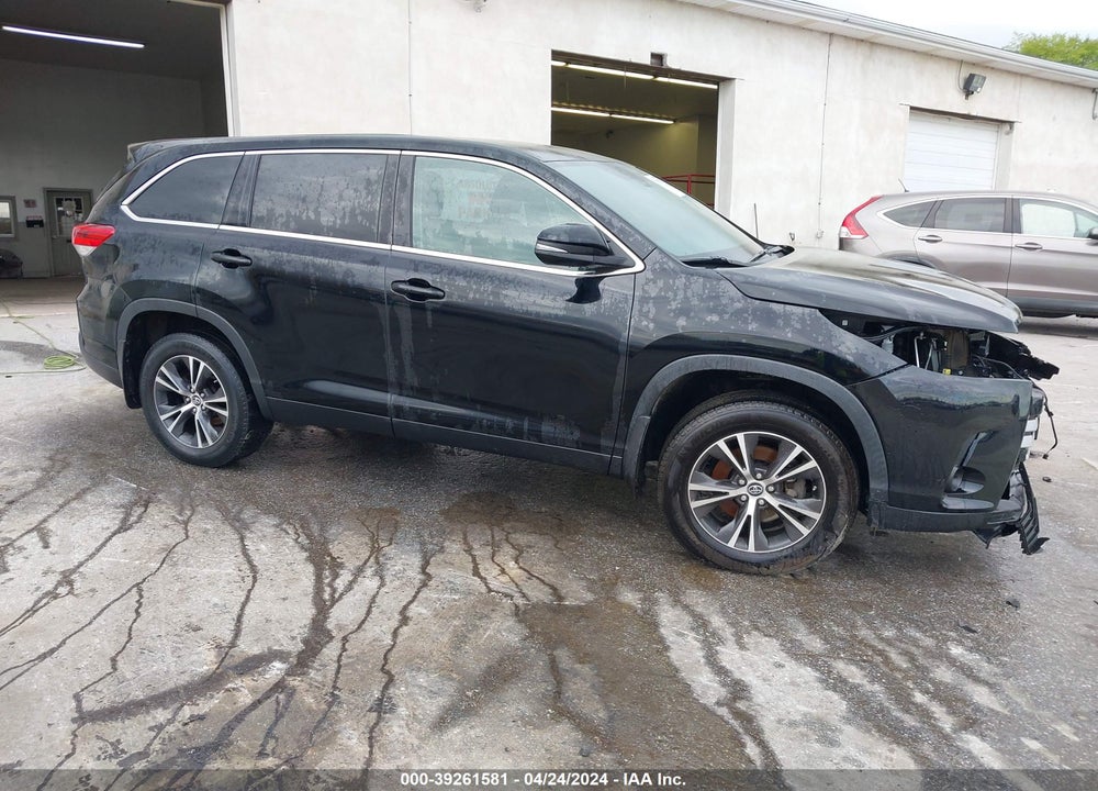 2019 TOYOTA HIGHLANDER LE VIN: 5TDBZRFH4KS729960