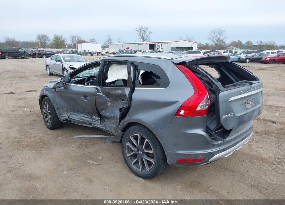 2017 VOLVO XC60 T6 DYNAMIC VIN: YV449MRR1H2126347