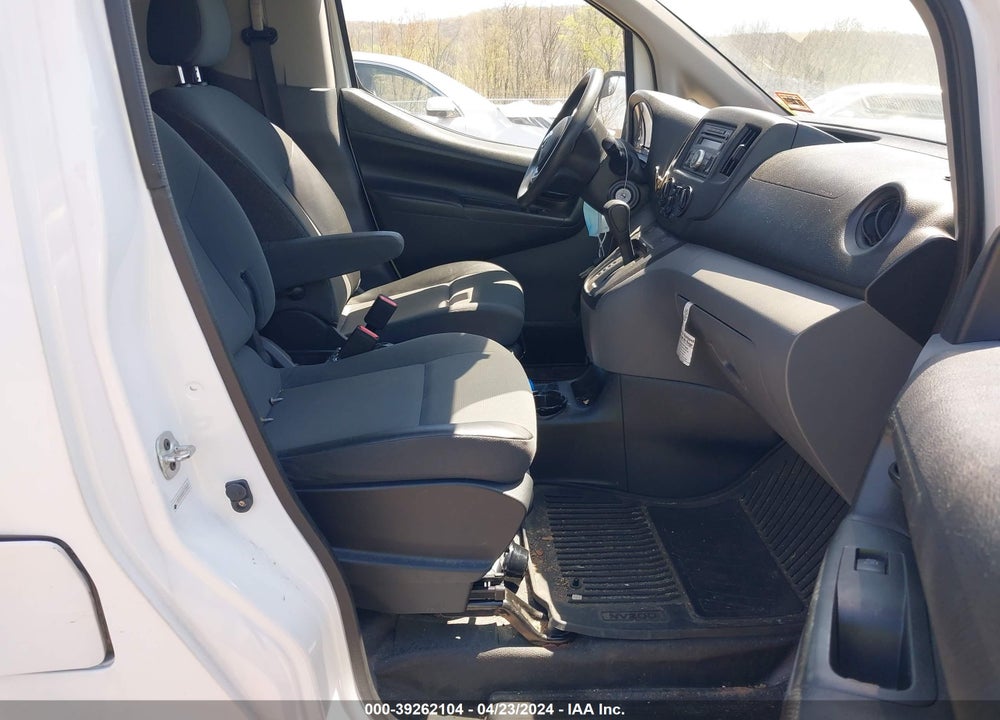 2015 NISSAN NV200 S VIN: 3N6CM0KN8FK732837