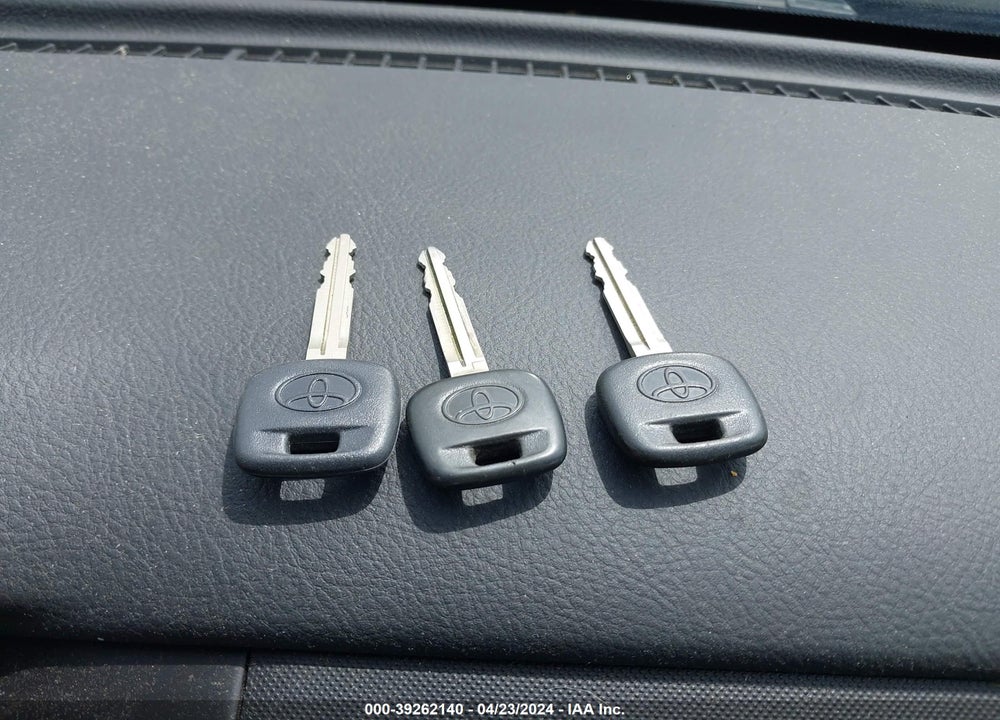2009 TOYOTA TACOMA VIN: 5TENX22N59Z624198