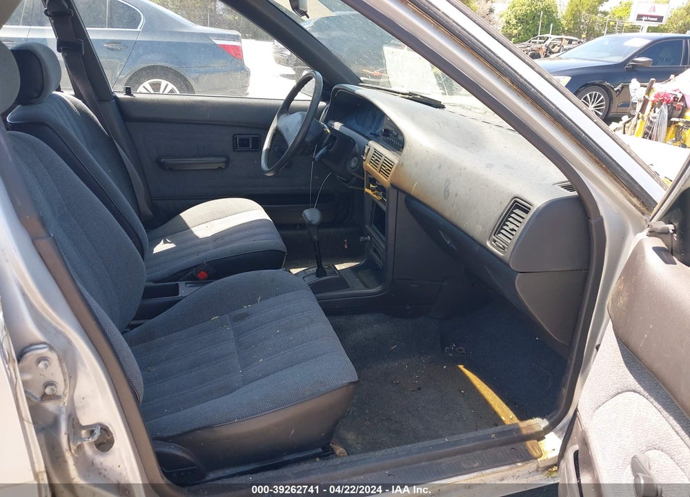 1989 TOYOTA COROLLA DLX VIN: 1NXAE92E4KZ061023