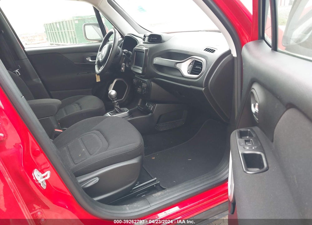 2018 JEEP RENEGADE LATITUDE FWD VIN: ZACCJABH3JPH55383