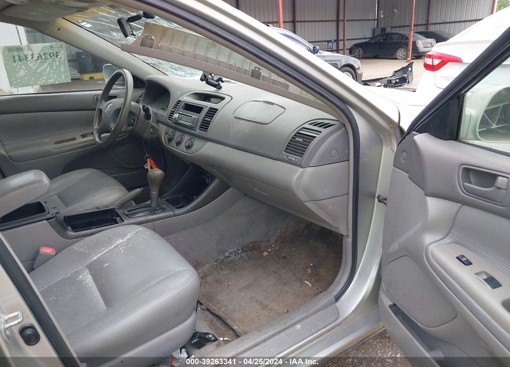 2004 TOYOTA CAMRY LE VIN: 4T1BE32K84U825787