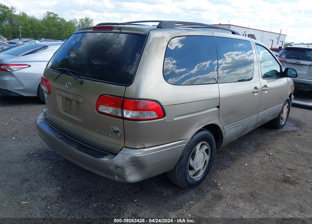 2001 TOYOTA SIENNA XLE VIN: 4T3ZF13C11U407033