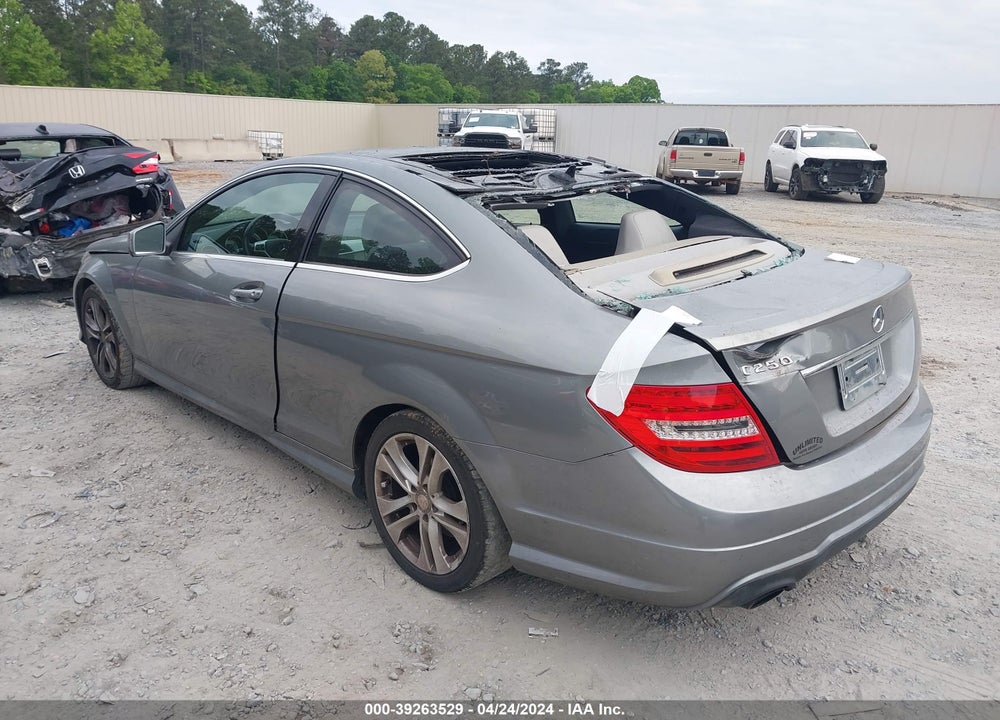 2013 MERCEDES-BENZ C 250 VIN: WDDGJ4HB1DG003890