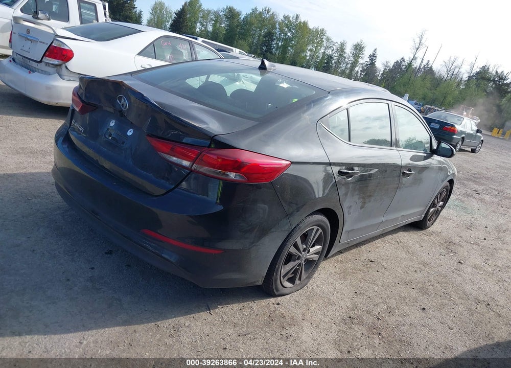 2018 HYUNDAI ELANTRA SEL VIN: 5NPD84LF8JH381179