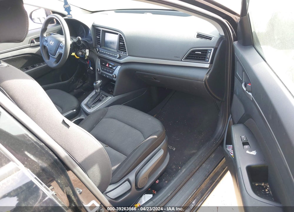 2018 HYUNDAI ELANTRA SEL VIN: 5NPD84LF8JH381179