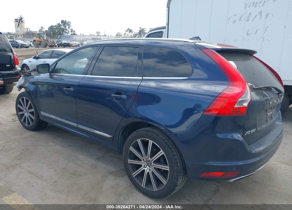 2015 VOLVO XC60 VIN: YV440MDM0F2705686