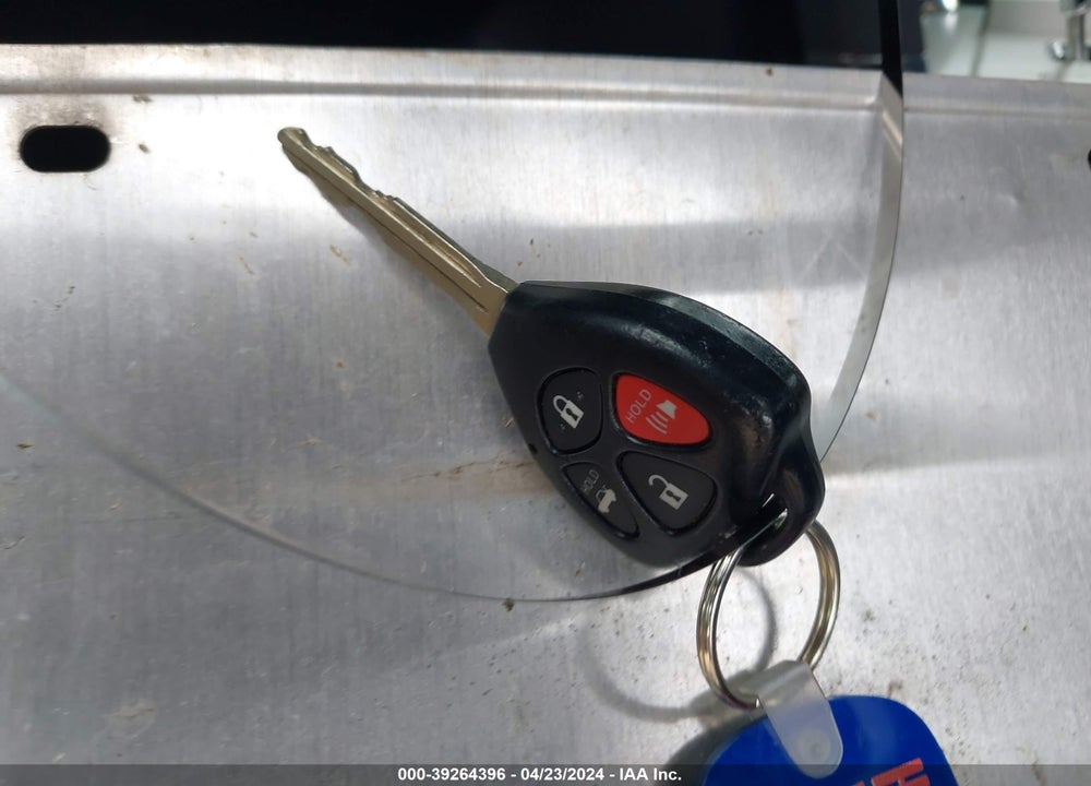 2011 TOYOTA CAMRY SE VIN: 4T1BF3EK8BU657137