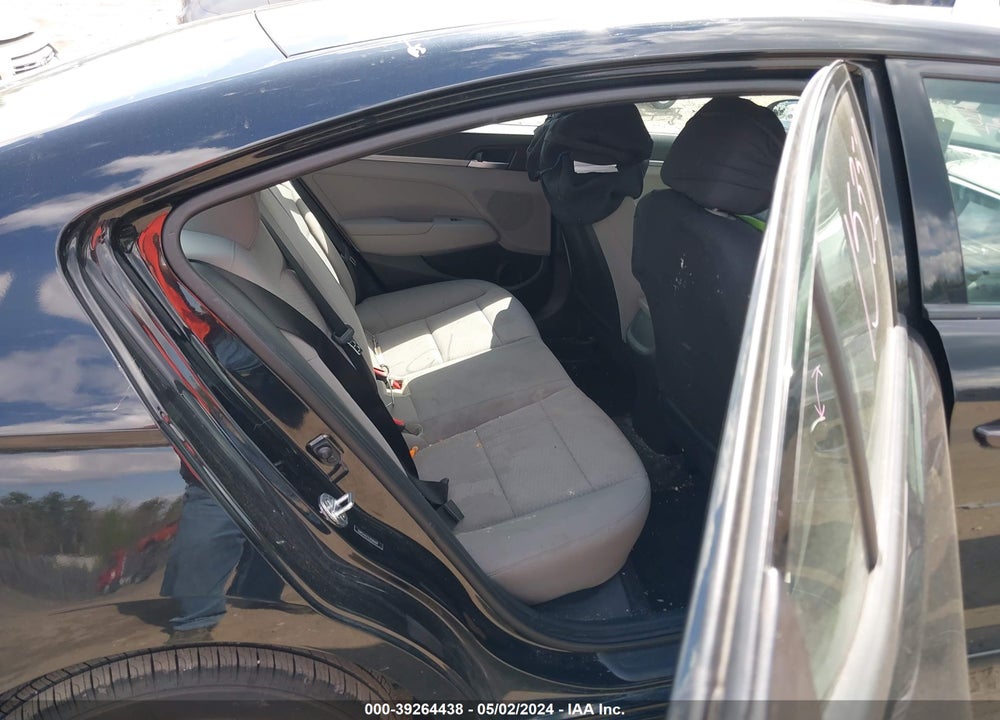 2020 HYUNDAI ELANTRA SE VIN: 5NPD74LF7LH560609