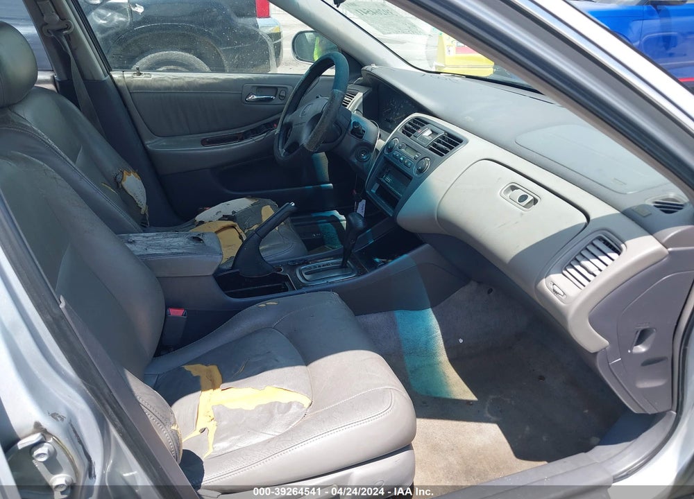 2001 HONDA ACCORD VIN: 1HGCG165X1A058857