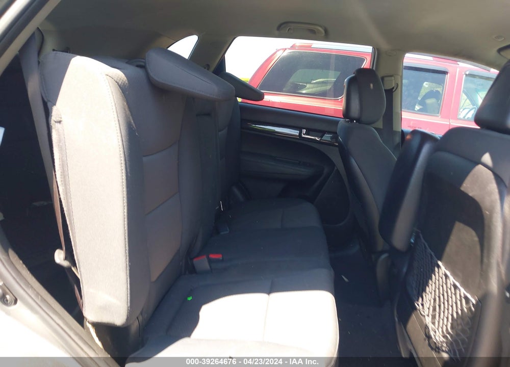 2013 KIA SORENTO LX V6 VIN: 5XYKT4A21DG422981