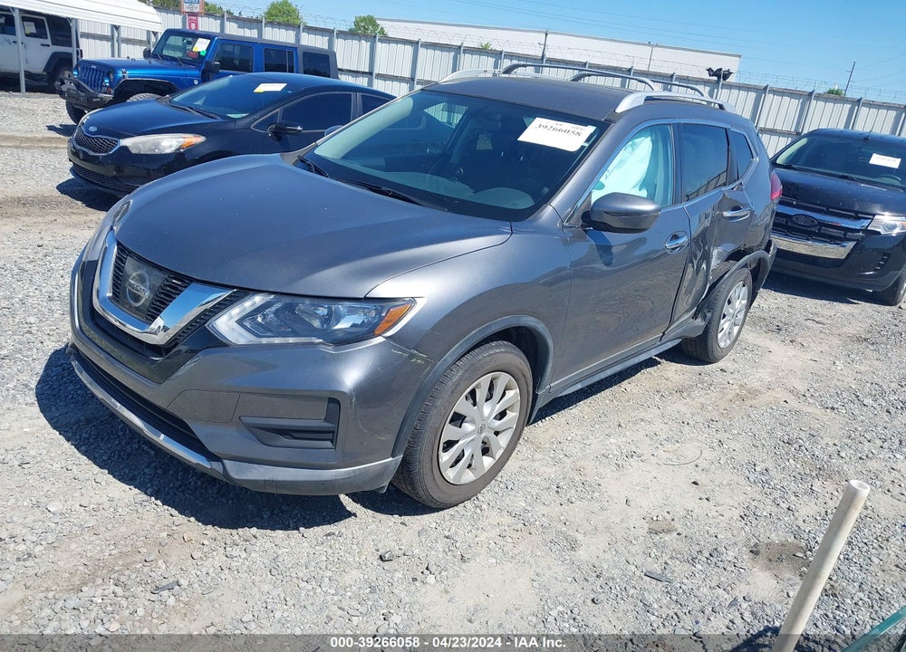 2017 NISSAN ROGUE S VIN: KNMAT2MT0HP578923