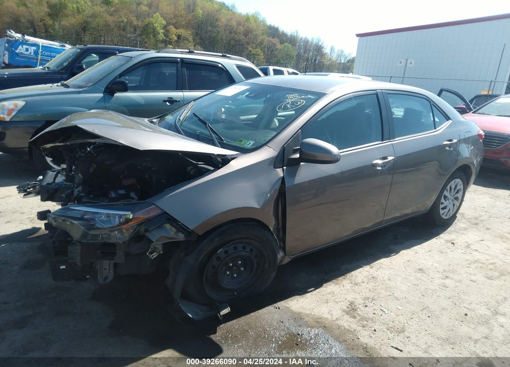 2018 TOYOTA COROLLA VIN: 2T1BURHE8JC024748