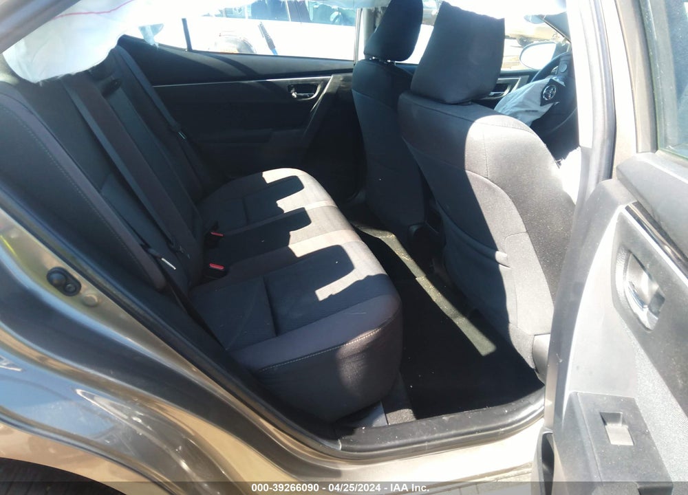 2018 TOYOTA COROLLA VIN: 2T1BURHE8JC024748