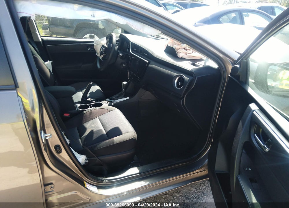 2018 TOYOTA COROLLA VIN: 2T1BURHE8JC024748