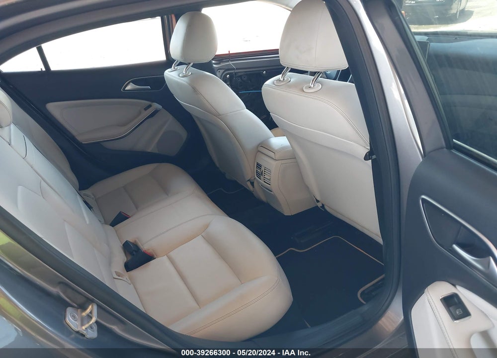 2015 MERCEDES-BENZ GLA 250 VIN: WDCTG4EB5FJ116219