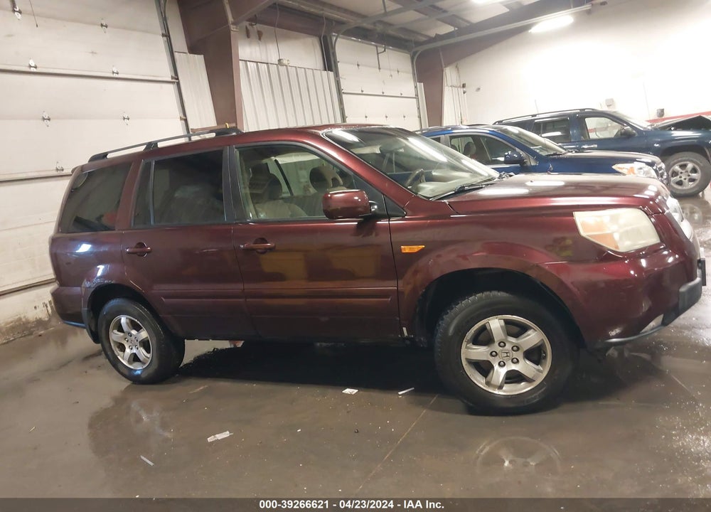 2007 HONDA PILOT EX VIN: 2HKYF18427H538162