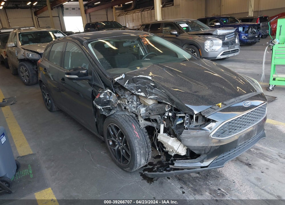 2017 FORD FOCUS SEL VIN: 1FADP3M29HL231036