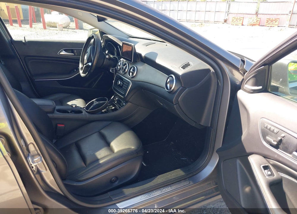 2015 MERCEDES-BENZ GLA 250 4MATIC VIN: WDCTG4GB6FJ028602